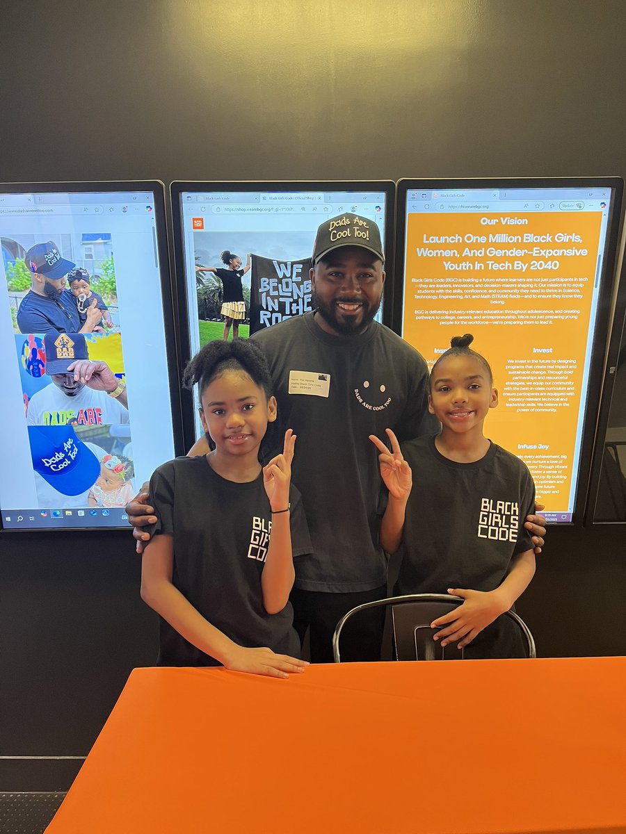 DadsAreCoolToo's tweet photo. Our first collab with @BlackGirlsCode = 🔥
Dads + Daughters + Code + Joy = UNSTOPPABLE 💻👧🏽💪🏾
Can’t wait to do it again! #DadsAreCoolToo #STEMmagic #GirlDads #CoolDadsClub https://t.co/oc86PpVjA7