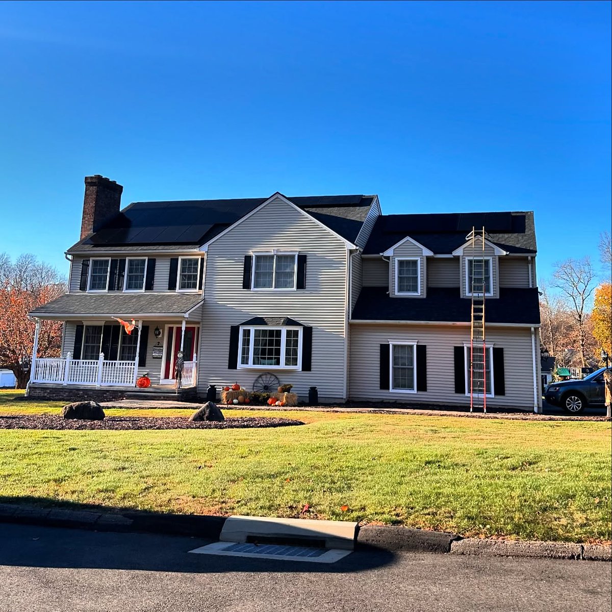 Reliable energy. Reliable service. That’s what iSP is all about.
Visit: ionsolarpros.com/solar