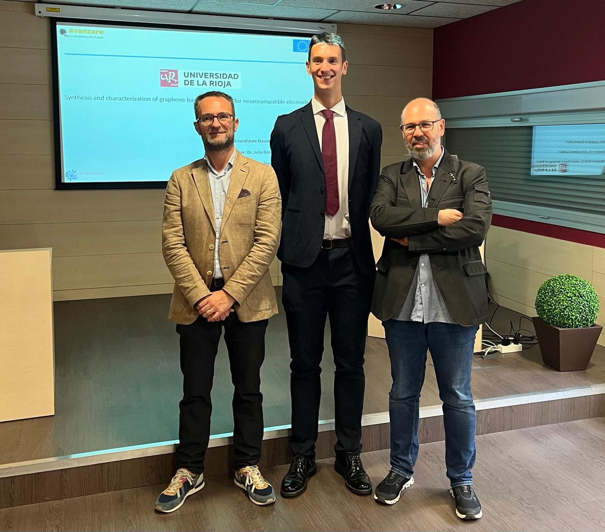 Jesus Berenguer (@chuchibe) on Twitter photo Congratulations to Davide Salvo, who obtained his PhD last Friday with a thesis about Graphene-Based Dispersions for Neurocompatible Electrodes!! A pleasure having the opportunity of co-supervised this work with Dr Julio Gómez of <a href="/Avanzare_gr/">Avanzare Graphene</a>! #MATMO_UR <a href="/unirioja/">Universidad de La Rioja</a> 👇 Congratulations to Davide Salvo, who obtained his PhD last Friday with a thesis about Graphene-Based Dispersions for Neurocompatible Electrodes!! A pleasure having the opportunity of co-supervised this work with Dr Julio Gómez of <a href="/Avanzare_gr/">Avanzare Graphene</a>! #MATMO_UR <a href="/unirioja/">Universidad de La Rioja</a> 👇
