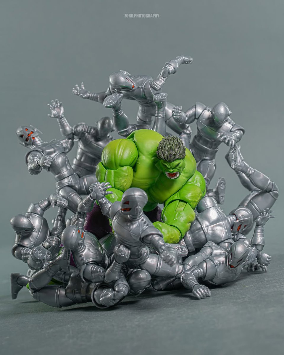 Maximum Hulk! 💪 

📸: @zord.photography (IG)

#Marvel #MarvelComics #MarvelLegends #Hulk #Hasbro