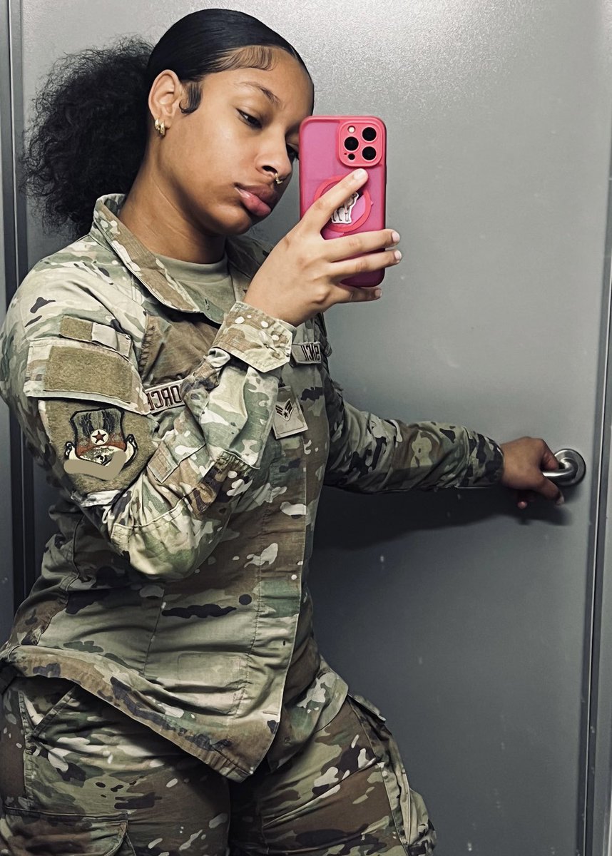 JalahMarie tweet media