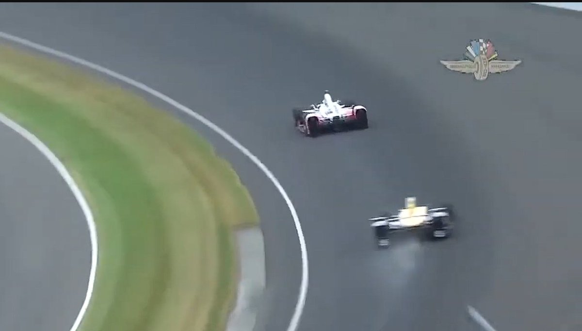 Es la primera falla de la suspensión en un #IndyCar desde el aparatoso accidente de James Hinchcliffe en las prácticas para la Indy 500 del 2015 que casi lo costó la vida luego que una brazo de suspensión penetrase el monocasco, quedando incrustado en su muslo.