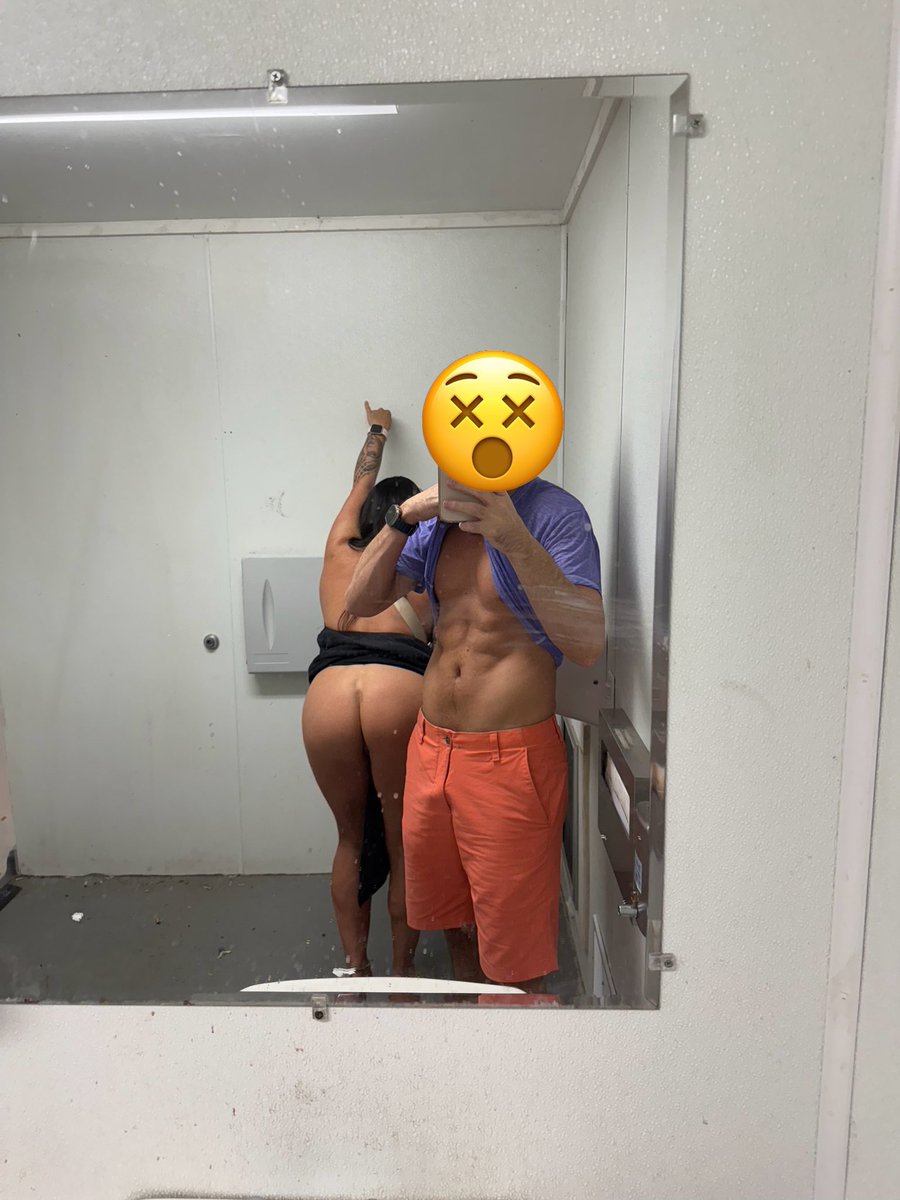 Bathroom fun with my wife. Rt follow and enjoy.