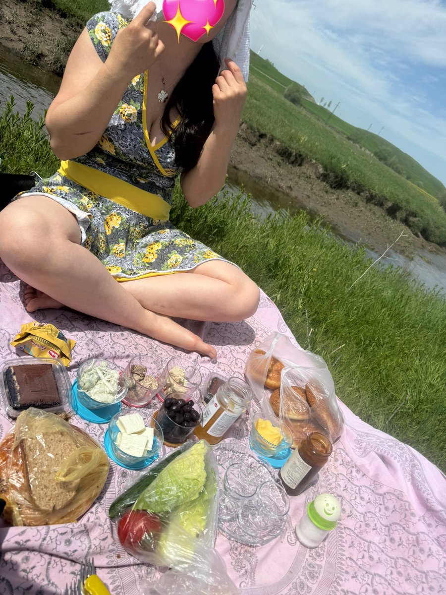 Taş gibi karımla güzel bir kahvaltı🥰Karıma RT ve Yorum yapar mısınız?