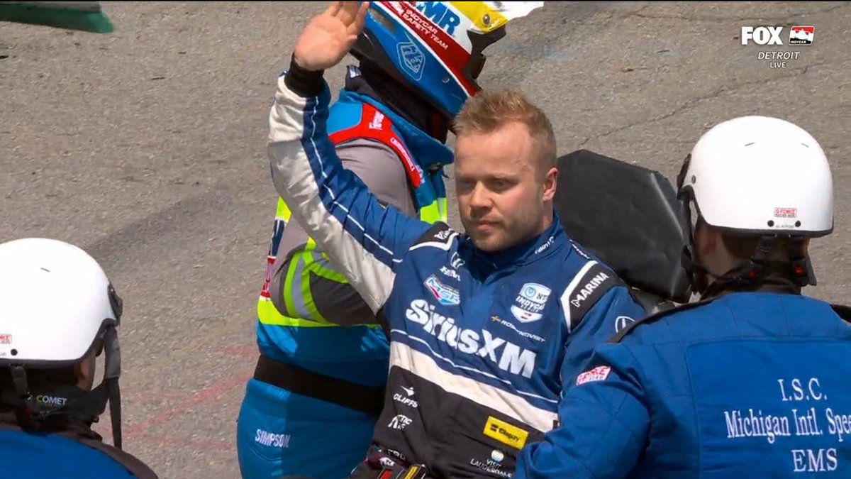 Felix ha sido enviado a la unidad médica para una revisión más profunda después del golpe.

Más actualizaciones en breve.