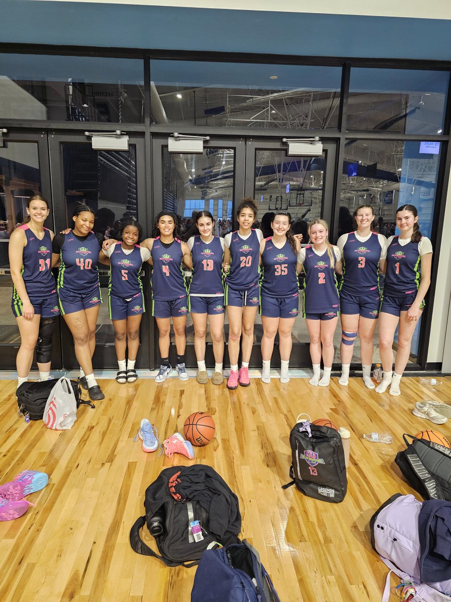 Ended W/E w/complete team W! Got back to doing what we should  spreading floor, sharing ball, playing lockdown D, &amp; trusting each other. Best game as a team beginning to end this season. Proud of response by every player this game!! 2-2 W/E that easily could/should have been 4-0.