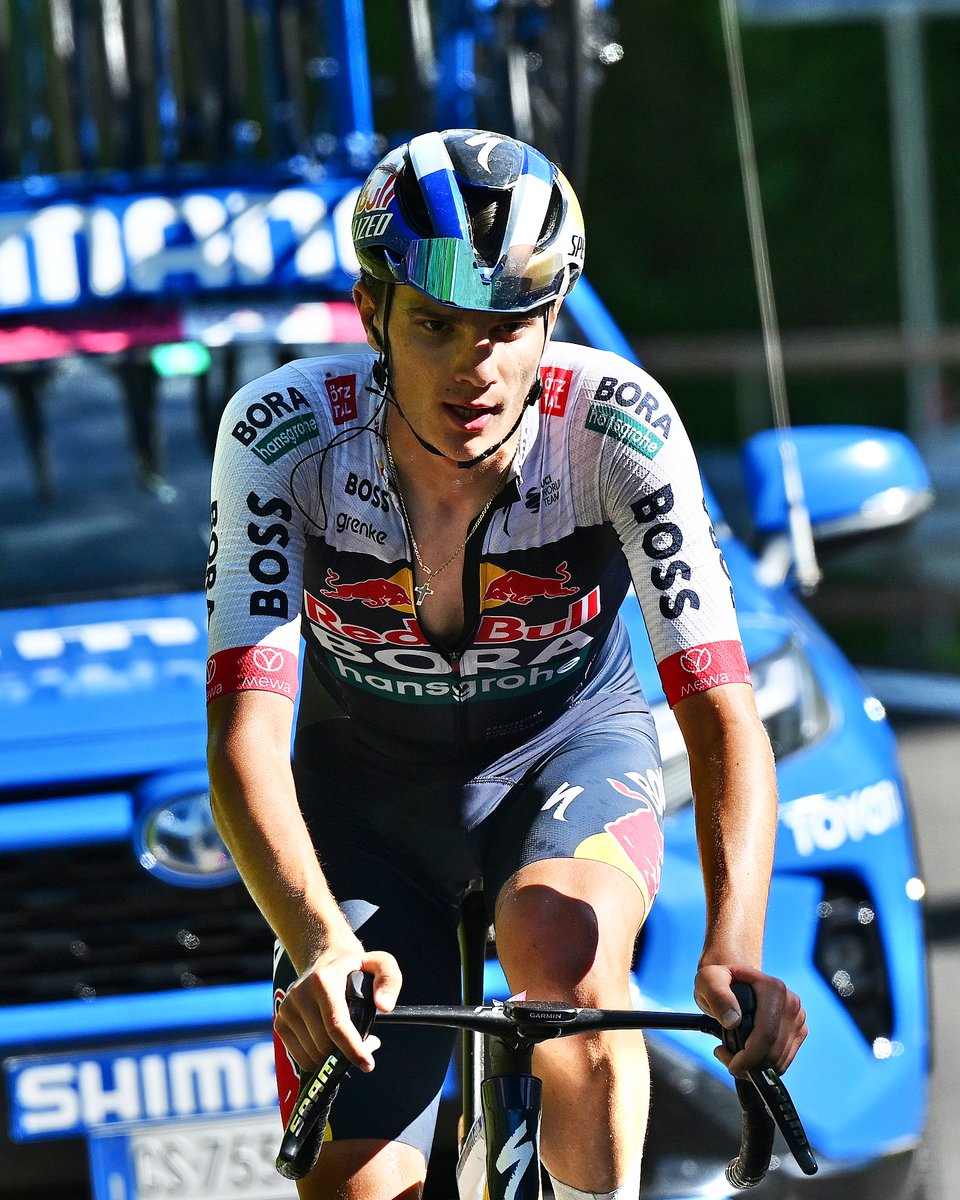 Red Bull – BORA – hansgrohe FR (@rbh_procyclingf) on Twitter photo 🇮🇹 #GirodItalia <a href="/KooijOlav/">Olav Kooij</a> s'impose au sprint pour conclure ce <a href="/giroditalia/">Giro d'Italia</a> remporté par <a href="/SimonYatess/">Simon Yates</a>. Nos <a href="/RBH_ProCycling/">Red Bull – BORA – hansgrohe</a> repartent avec une victoire d'étape pour <a href="/NicoDenz/">Nico Denz</a> et une superbe 6ème place au classement général pour notre jeune italien Giulio Pellizzari (21 ans). 👏 🇮🇹 #GirodItalia <a href="/KooijOlav/">Olav Kooij</a> s'impose au sprint pour conclure ce <a href="/giroditalia/">Giro d'Italia</a> remporté par <a href="/SimonYatess/">Simon Yates</a>. Nos <a href="/RBH_ProCycling/">Red Bull – BORA – hansgrohe</a> repartent avec une victoire d'étape pour <a href="/NicoDenz/">Nico Denz</a> et une superbe 6ème place au classement général pour notre jeune italien Giulio Pellizzari (21 ans). 👏