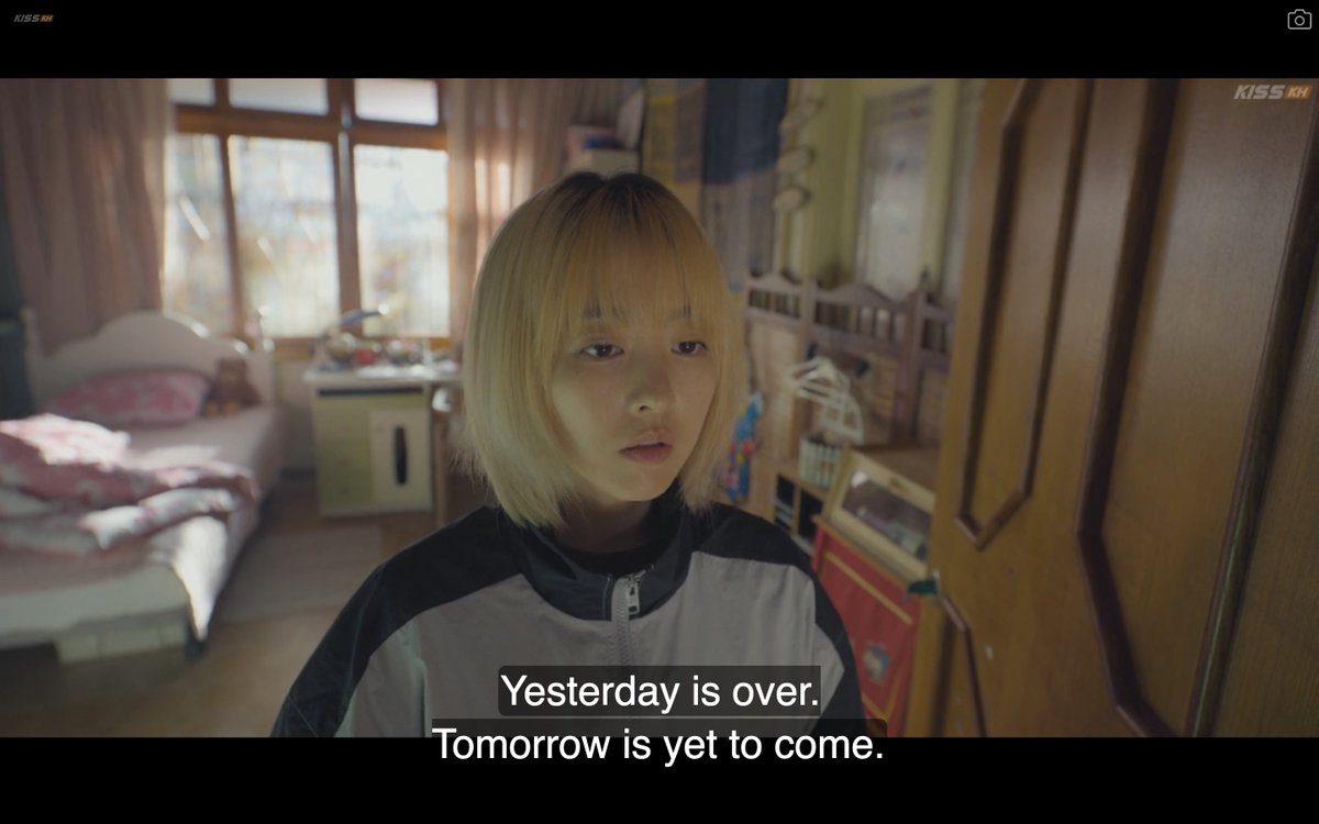 swordofnaksu's tweet image. miji's daily mantra is an echo of her grandma's comfort from the time she was so depressed &amp;amp; anxious she hid herself from the world and pretended not to exist. had no idea she repeated it as a reminder to not slip back into that headspace

#ourunwrittenseoul #ourunwrittenseoulep4