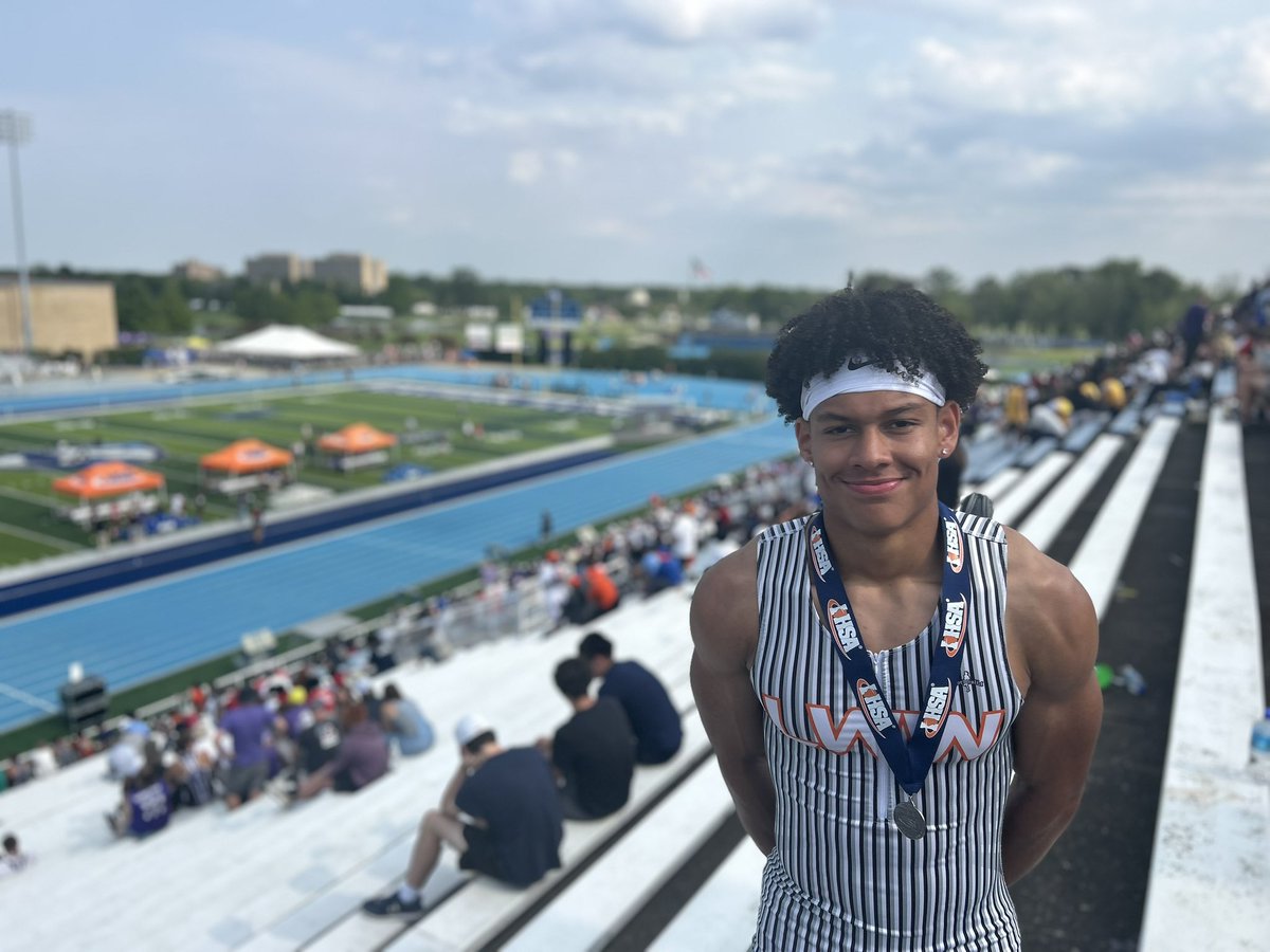 Austin Rowswell is ALL-State in the 400m! State runner up 🥈!! 
Austin clocked the fastest 400m in Illinois this year at 46.94s!! 
Austin finished his career as a multi year all-state athlete ! School record holder in the 100,200, 400, 4x1, 4x4 &amp; Indoor 60m, 200m, 400m 4x2,4x4!