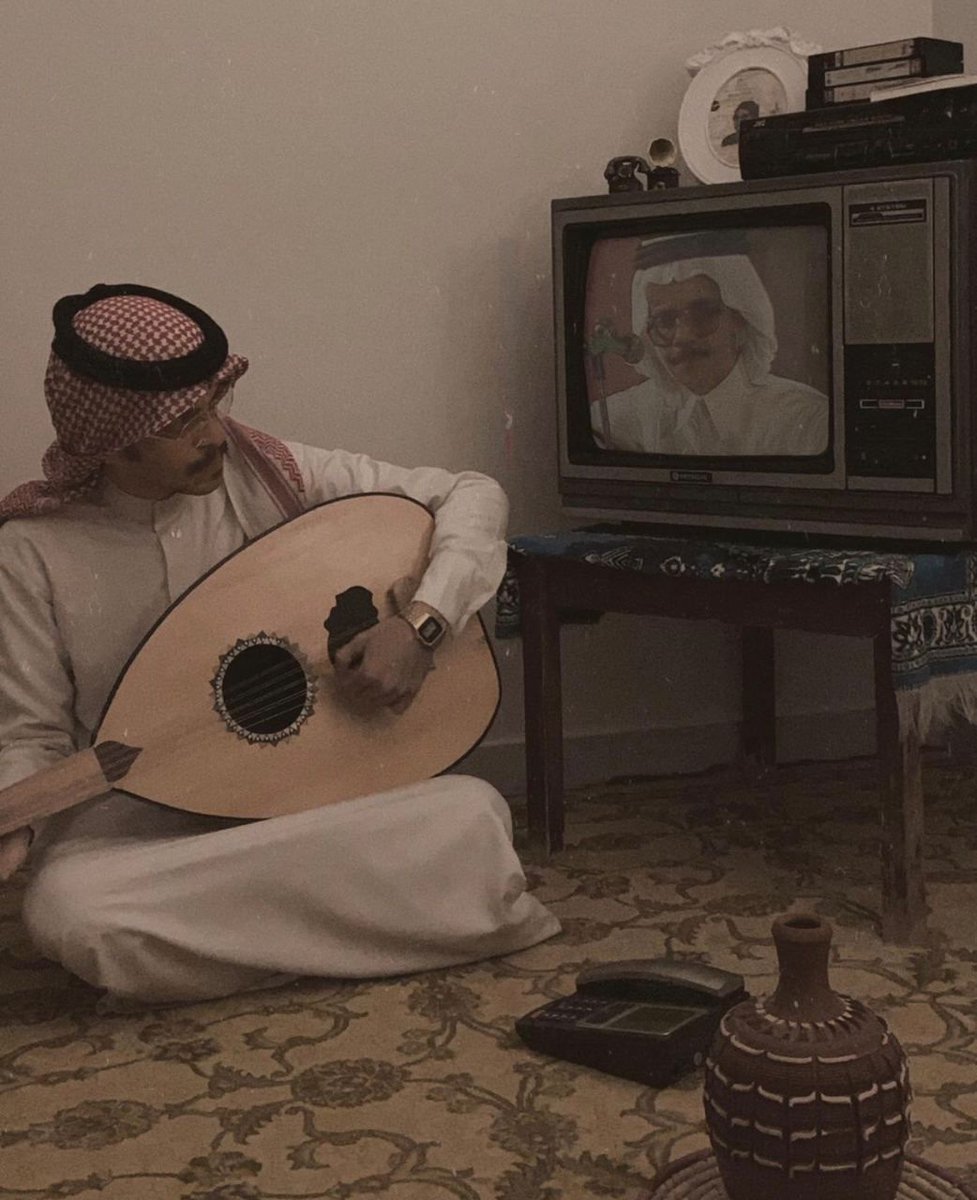 - ذِكرياتڪ︎ مُجرد أذيِة لاأكثر ҂ !ّ .
