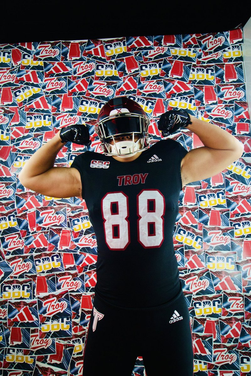 JunyiTang1028's tweet image. Thank you to @GeradParker1, @CoachSeanReagan, @CoachRhino68  and the staff for an unreal weekend. I have committed to Troy Trojans to continue my football journey. Thank you to everyone who helped me on this journey. Can’t wait to get to work. COMMITTED! #BUCOPRODUCT #LANEYBUILT