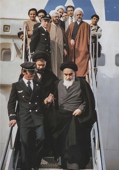 8./ While millions of Iranians look to the West as a beacon of hope the tragedy is our LGBTQ+ lobby promotes the same gay-hating ideas professed by Ayatollah Khomeini. They too claim people can be 'born in the wrong body'. They too urge surgical mutilation as a solution. 🤦‍♂️