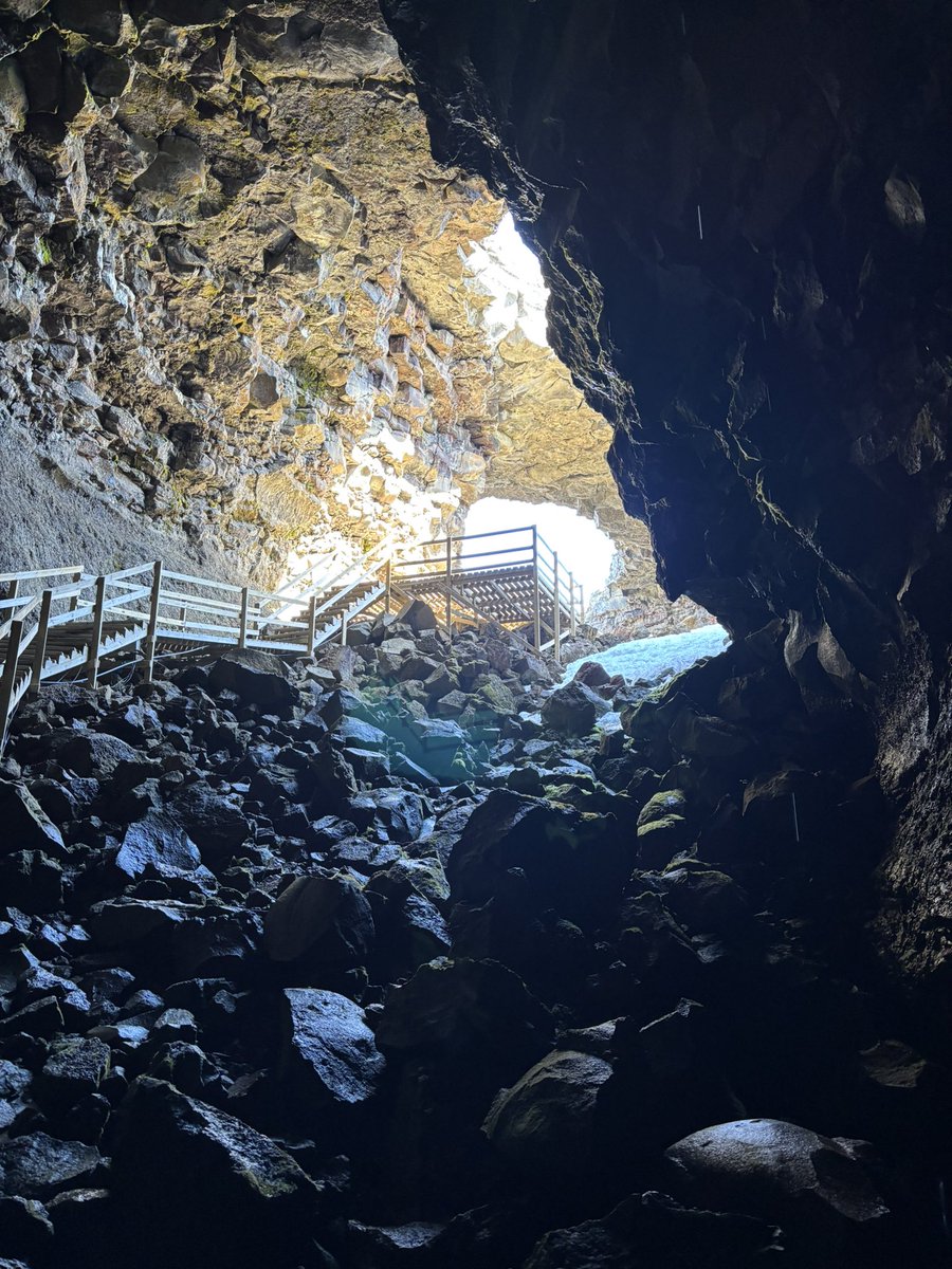misslevettTAA's tweet photo. Had *the* most fantastic half-term exploring Iceland with @DTWEGeography and @mwright_sci - so many fantastic ideas to take back to the classroom and to incorporate into our 2026 trip with 40 awesome students from @Thomas_Alleynes https://t.co/tAsuKXRzaP