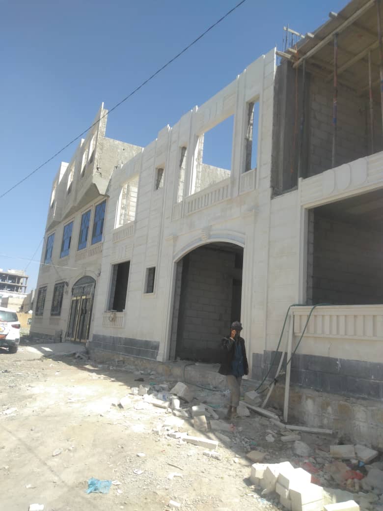 ٣لبن مدخل ٦متر 
الموقع المقالح اسعر ٤٠مليون حر
لتواصل 773598163