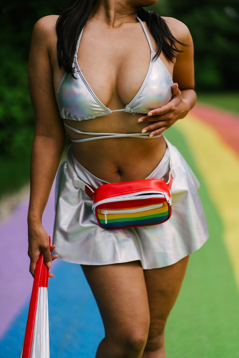 BoudoirByB's tweet image. Love is love. And self-love? That’s the real power move. Let’s create bold, beautiful boudoir that celebrates you. 💋📸 #PrideVibes

Model: @misstiareyes