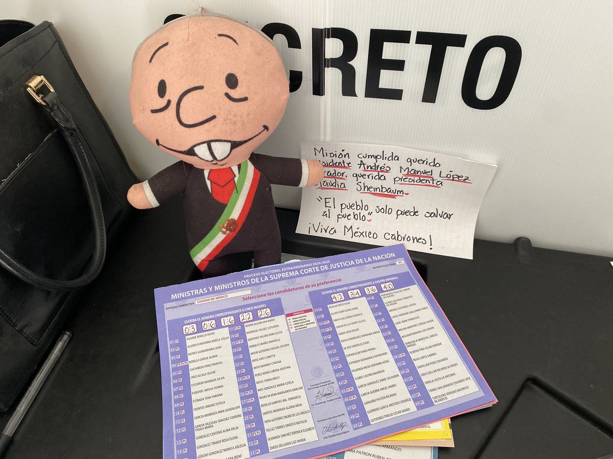 nayeli786's tweet photo. Misión cumplida querido presidente Andrés Manuel @lopezobrador_ , querida presidenta Claudia Sheinbaum @Claudiashein . Gracias por enaltecer nuestra dignidad. Los amo mucho ♥️

“El pueblo solo puede salvar al pueblo “. 

¡Viva México cabrones! 🇲🇽🔥😗🫶 https://t.co/L4nWgJYDtJ