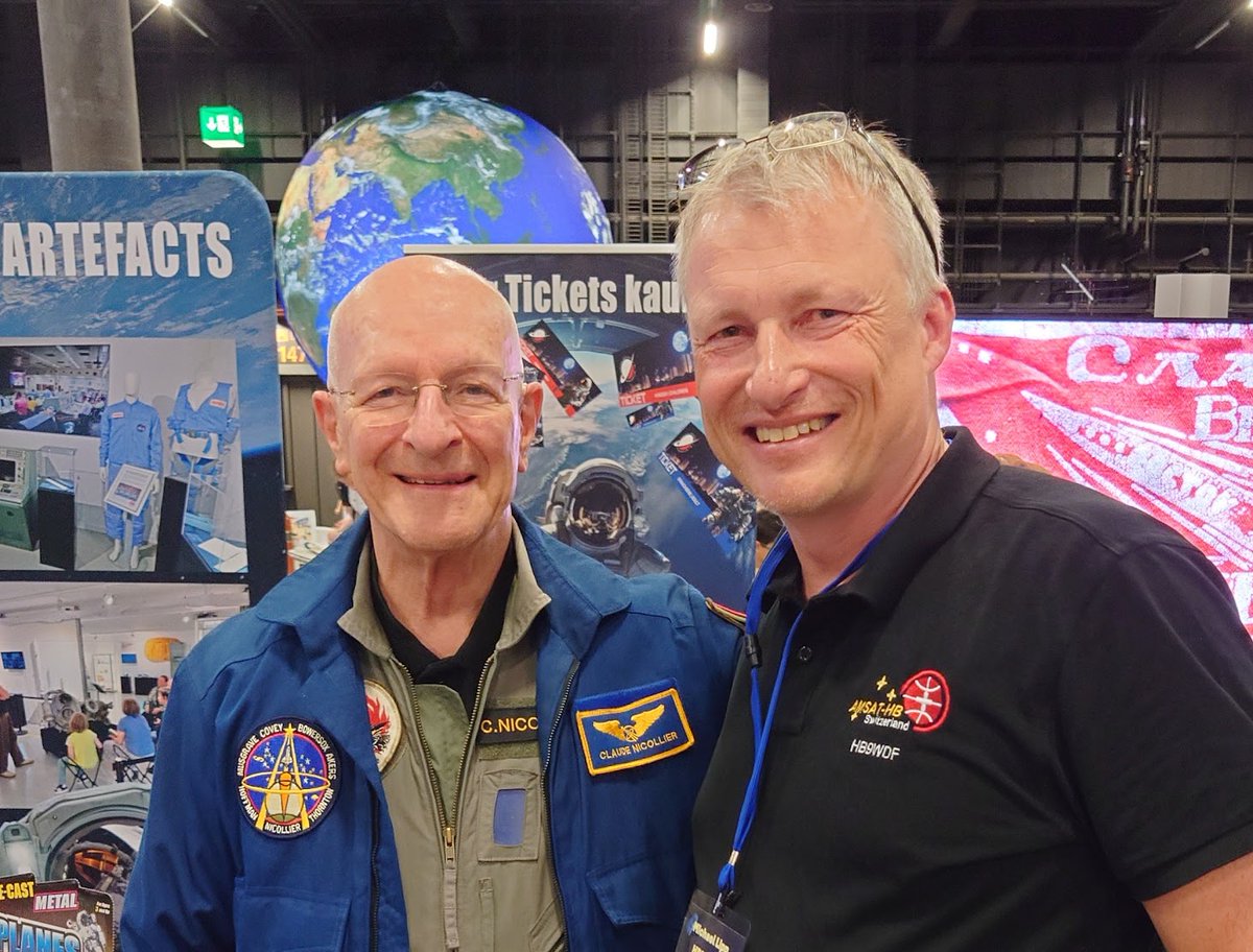 9 years ago, I met <a href="/Astro_Clay/">Clayton C. Anderson - The Ordinary Spaceman™</a> in Houston. He gave me a mission: "Greetings <a href="/Astroclaude/">Claude Nicollier</a>  from me, when you met him in person". A few days ago at the <a href="/FantasyBasel/">FANTASY BASEL - The Swiss Comic Con</a>: mission accomplished 🖖🧑‍🚀

It's allways amazing to meet Astronauts in person 🚀🛰️