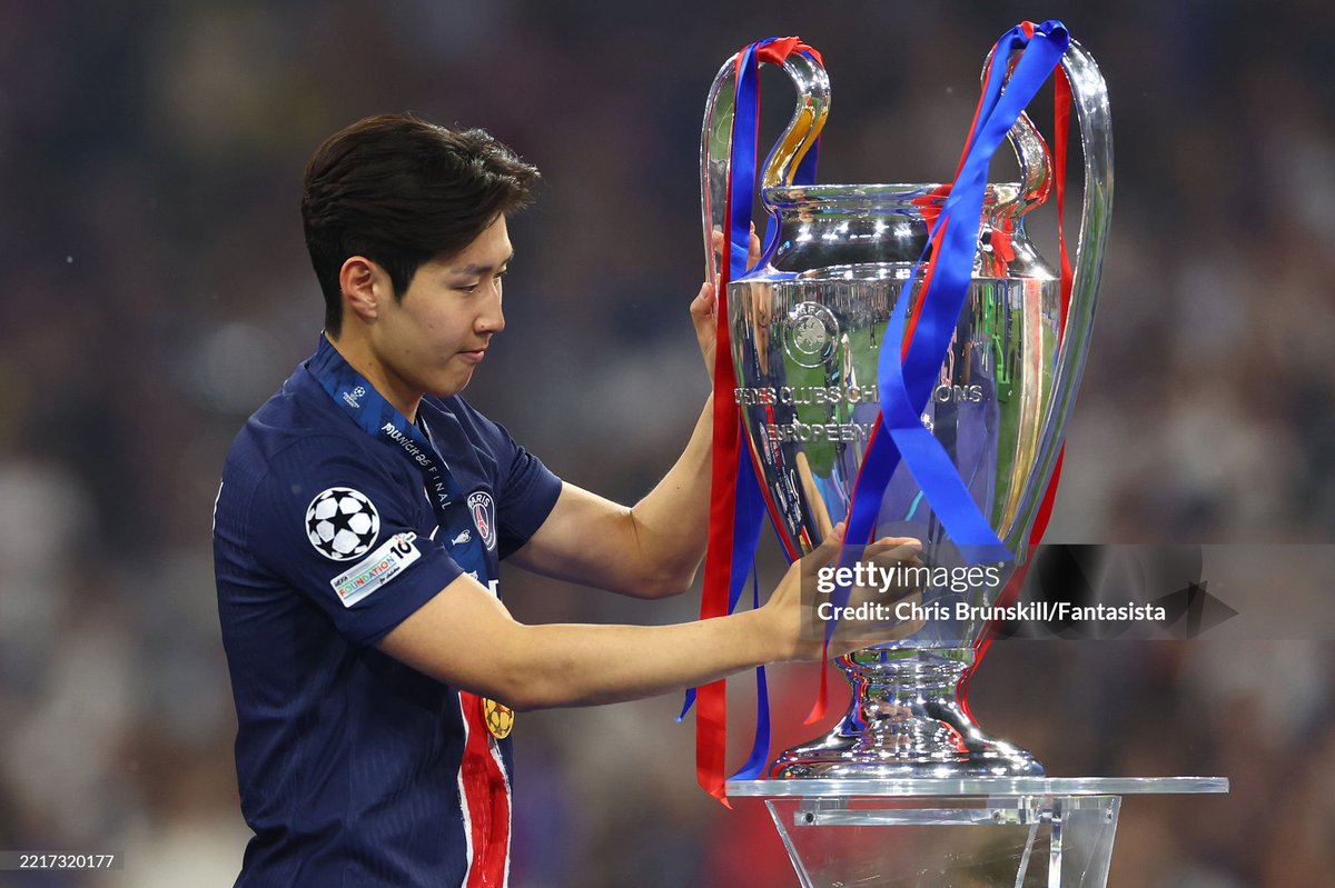 Parabéns à <a href="/luanadobem/">Luana do Bem</a>  pela conquista do troféu .