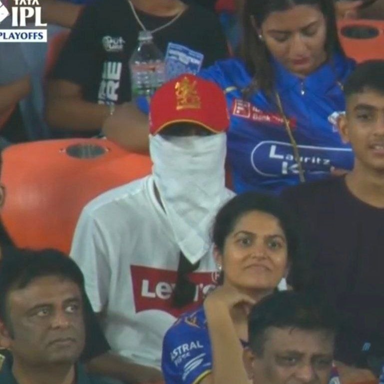 sagarcasm's tweet image. Same energy