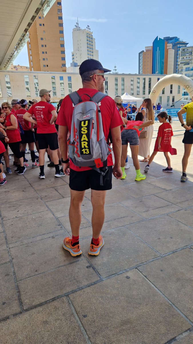 USAR13DYA's tweet photo. Gran éxito de la Asociación Deportiva de Bomberos de la Marina Baixa en su carrera por el ELA. #usar13 aporta su granito de arena. Agradecemos a los organizadores y asistentes por ayudar  a los  enfermos. ¡GRACIAS! #juntossomosmasfuertes #solidaridad #deporte #ELA @adelacv https://t.co/ucNmktWe6e