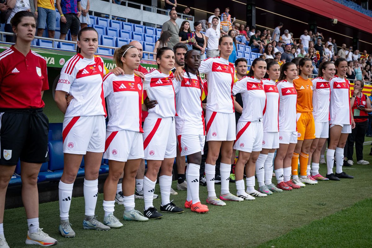 RCDEFemeni's tweet photo. ⚪️🔵 Protagonisme blanc-i-blau en el partit de la selecció catalana femenina davant Xile (2-3) amb dos gols de Judit Pablos.

👏 Baudet, titular. Mar Torras, Júlia Guerra i Arola també han tingut minuts. #RCDEFem https://t.co/cp3ocPK9qu