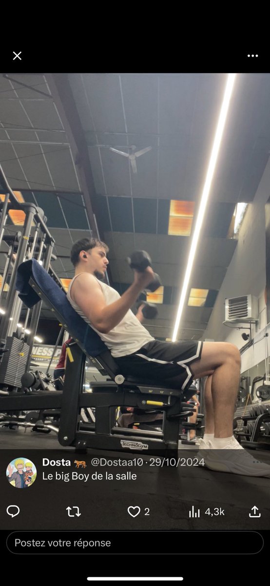 Pierrouch29's tweet photo. @Dostaa10 @FrenchRapUS Vu les poids de fillette que tu soulèves en salle de sport, c’est bien toi qui est « flopesque » entre toi et lui 😉, même pas sûr tu arrives à soulever le LDC 😅 https://t.co/JZMbh50lIT