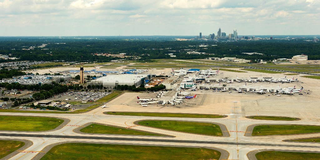 CLT Airport tweet media
