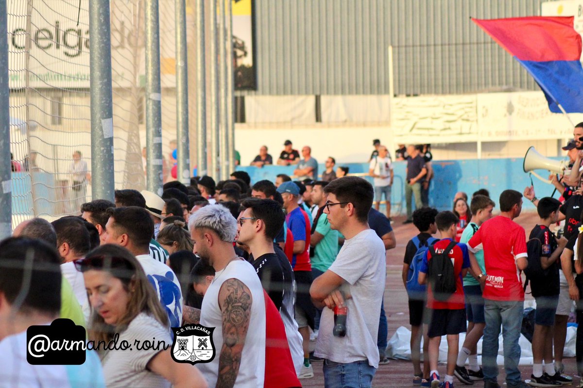 📷 AFICIÓN ♥️💙

Lo habéis vuelto a hacer AFICIÓN 😍

A los casi 600 locos Villacañeros ... Gracias por estar, otro partido más. Gracias por empujar.
¡Habéis vuelto a ganarlo desde fuera!

🔥 <a href="/FPanocha/">FRENTE PANOCHA</a> 
📷 <a href="/armandoroin/">Armando Romero</a>

#VillacañasAlé
#VamosVillacañas
#SocuellamosVsVillacañas
