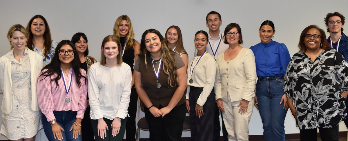 TCU (@tcu) on Twitter photo Students from TCU’s Spanish internship class stepped out of the classroom and into the heart of Fort Worth’s Spanish-speaking communities. #LeadOnTCU
Learn more: bit.ly/3Hi76OA
<a href="/TCUAddRan/">TCU AddRan College of Liberal Arts</a> Students from TCU’s Spanish internship class stepped out of the classroom and into the heart of Fort Worth’s Spanish-speaking communities. #LeadOnTCU
Learn more: bit.ly/3Hi76OA
<a href="/TCUAddRan/">TCU AddRan College of Liberal Arts</a>