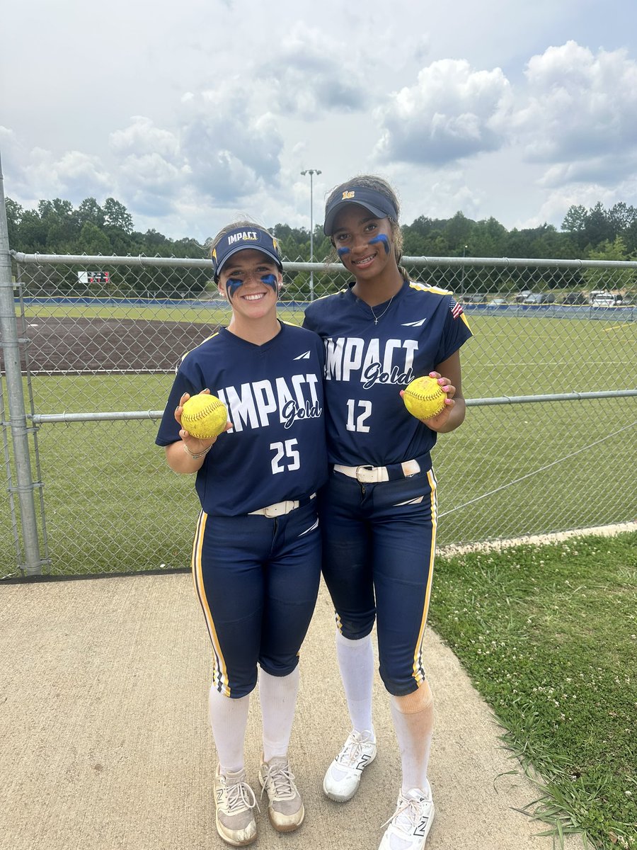 Both days of HRs. These girls are seeing the ball well and it’s fun to watch. 💣s away! <a href="/ShonaBowen2026/">Shona Bowen</a> <a href="/RyleeJasper2027/">Rylee Jasper</a> <a href="/Chelsea_Lewis12/">chelsea lewis</a>