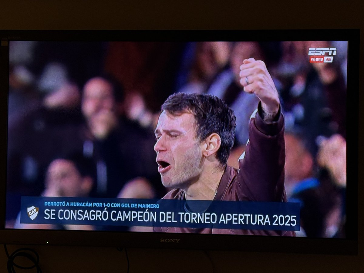 soledadmartinez's tweet image. Se festeja en Vicente López! Alegría y felicitaciones a Platense campeón!!! 🙌🏻