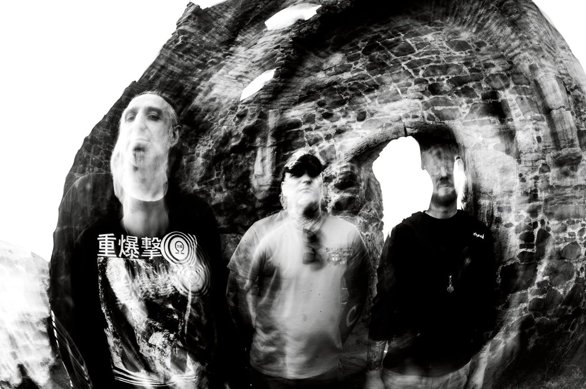 New promo shot courtesy of Alan Swan