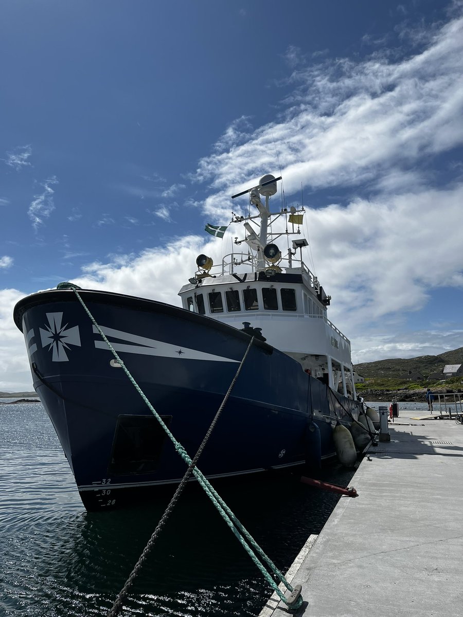 Many thanks to Iain Gerard and his crew for bringing the Astra to Barra for everyone to see.  Over 150 people turned out to view this amazing vessel. 😊

Special thanks to the pipers from Castlebay School who gave Iain &amp; crew a great welcome.  #seafaring #isleofbarra