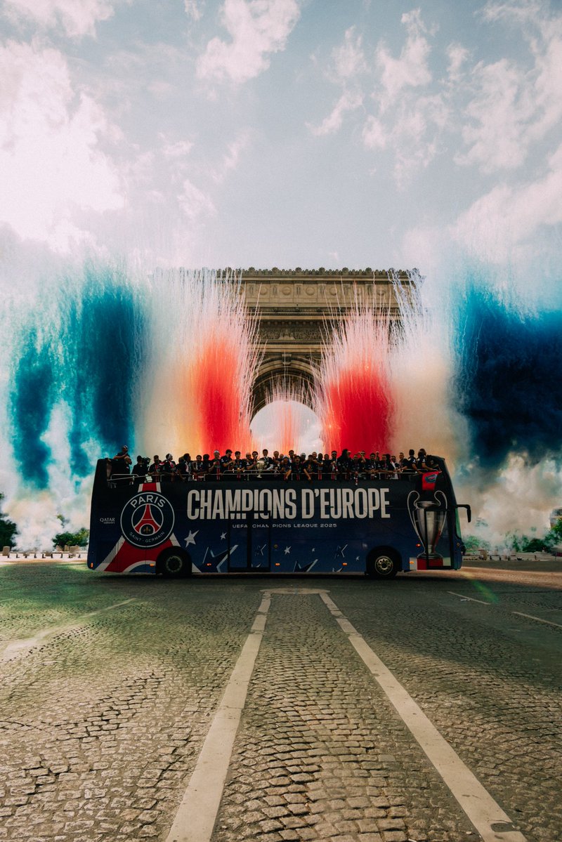 Ministère de l'Intérieur (@interieur_gouv) on Twitter photo #PSG | Champions d’Europe ! ⭐️⚽️
Merci aux forces de sécurité intérieure mobilisées depuis hier soir pour la sécurité de tous.
Cet après-midi, sous la coordination du <a href="/prefpolice/">Préfecture de Police</a>, elles ont permis de garantir l’esprit de fête sur les #ChampsElysées. ⤵️ #PSG | Champions d’Europe ! ⭐️⚽️
Merci aux forces de sécurité intérieure mobilisées depuis hier soir pour la sécurité de tous.
Cet après-midi, sous la coordination du <a href="/prefpolice/">Préfecture de Police</a>, elles ont permis de garantir l’esprit de fête sur les #ChampsElysées. ⤵️