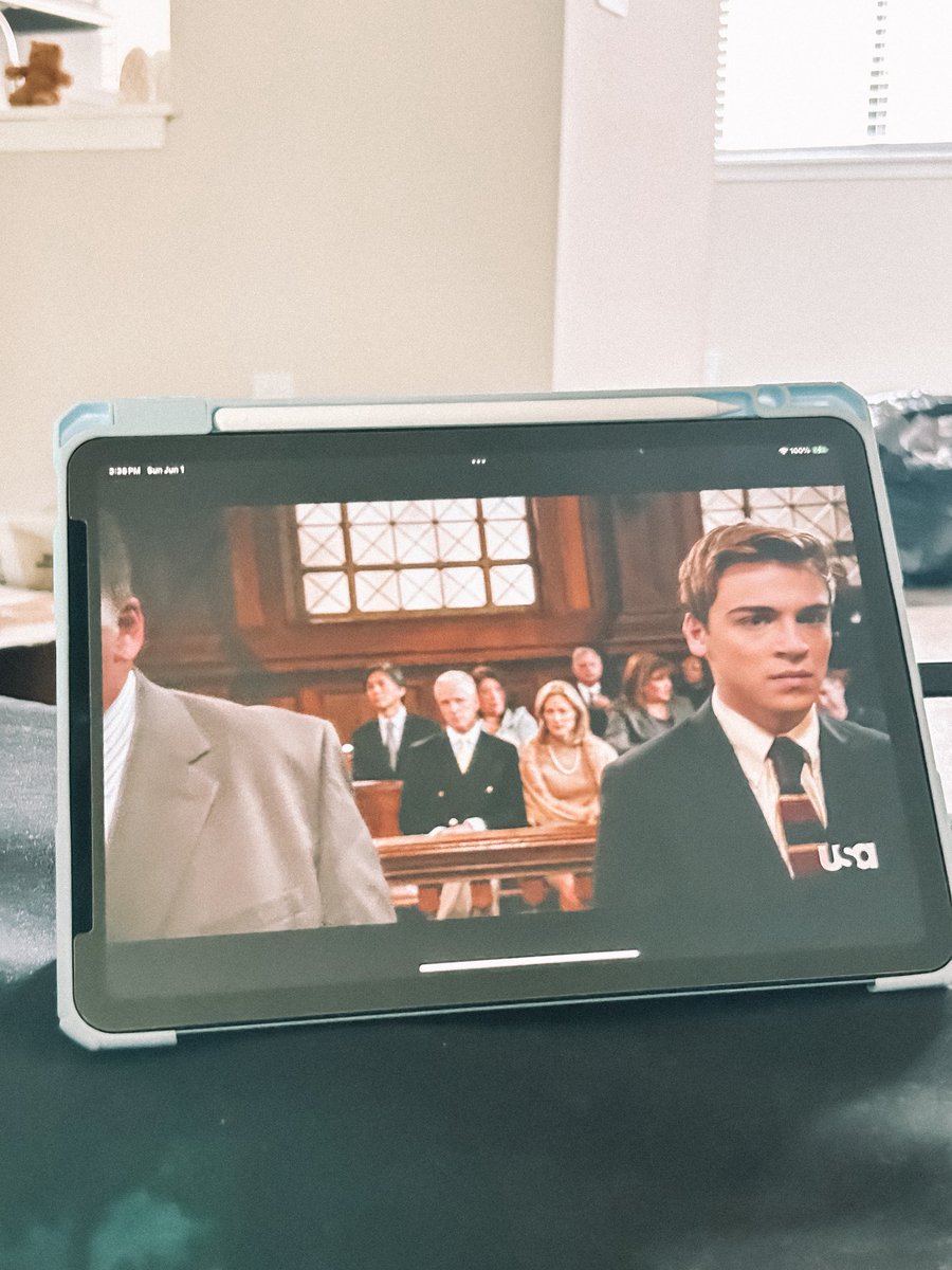 SA_Musical's tweet image. seeing a familiar face while watching svu reruns ❤️
