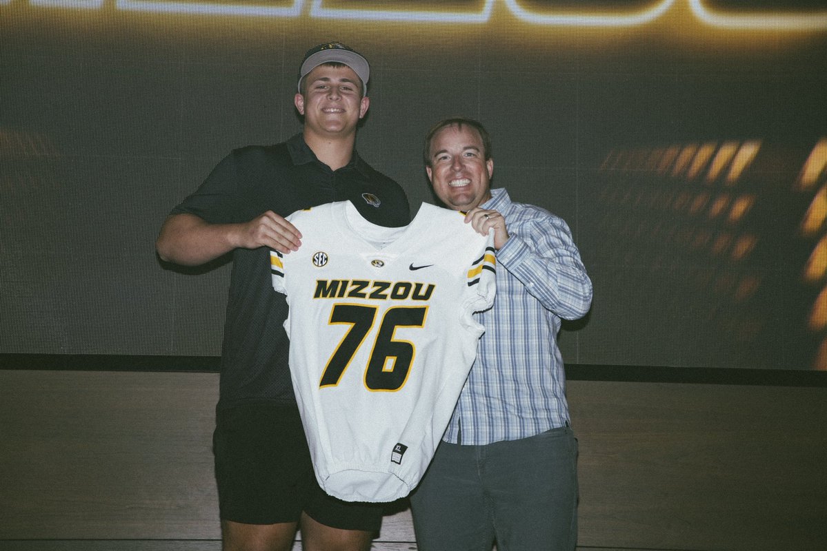 Noah Best (@noahbest76) on Twitter photo #AGTG thank you for having me out this weekend me and my family had a great time <a href="/MizzouFootball/">Mizzou Football</a> <a href="/CoachDrinkwitz/">Eliah Drinkwitz</a> <a href="/CoachJonesB/">Brandon Jones</a> <a href="/JAbercrombie51/">Jack Abercrombie</a> <a href="/MaureyBland6/">Maurey Bland Jr.</a> #AGTG thank you for having me out this weekend me and my family had a great time <a href="/MizzouFootball/">Mizzou Football</a> <a href="/CoachDrinkwitz/">Eliah Drinkwitz</a> <a href="/CoachJonesB/">Brandon Jones</a> <a href="/JAbercrombie51/">Jack Abercrombie</a> <a href="/MaureyBland6/">Maurey Bland Jr.</a>