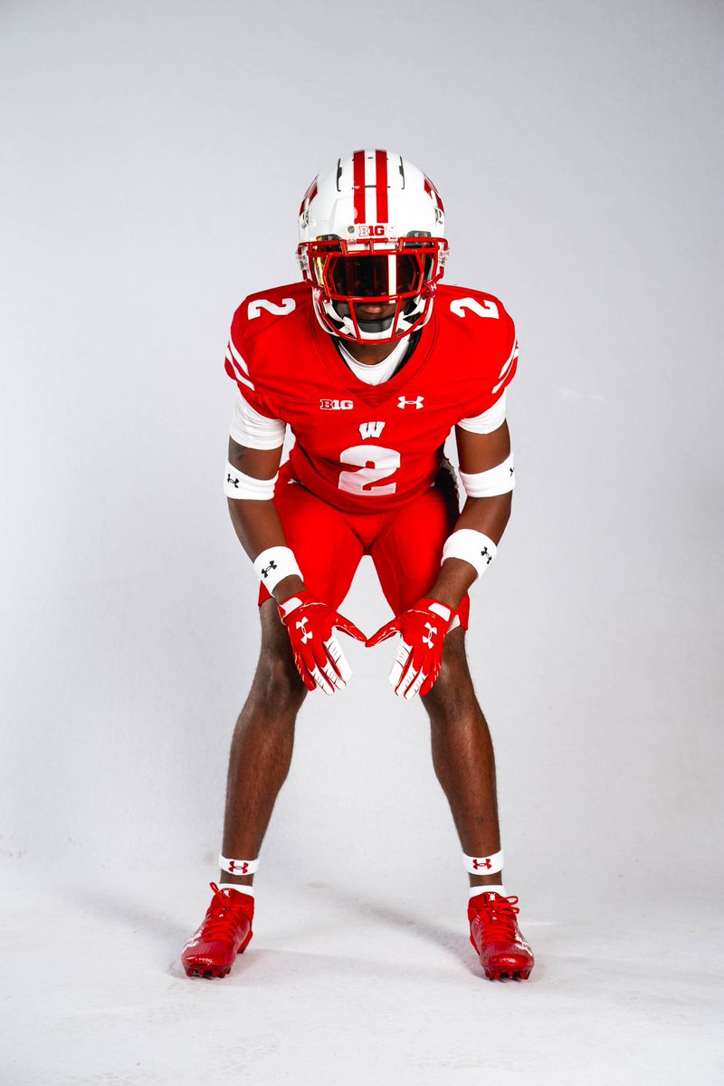 Carsen Eloms 3⭐️ CB (@carseneloms) on Twitter photo Badger Nation wsg‼️🦡
#Badgers #OnWisconsin
<a href="/Haynes_Badgers/">Coach Paul Haynes</a> <a href="/CoachMikeTress/">Coach Mike Tressel</a> <a href="/CoachFick/">Luke Fickell</a> <a href="/PatLambert13/">Pat Lambert</a> Badger Nation wsg‼️🦡
#Badgers #OnWisconsin
<a href="/Haynes_Badgers/">Coach Paul Haynes</a> <a href="/CoachMikeTress/">Coach Mike Tressel</a> <a href="/CoachFick/">Luke Fickell</a> <a href="/PatLambert13/">Pat Lambert</a>