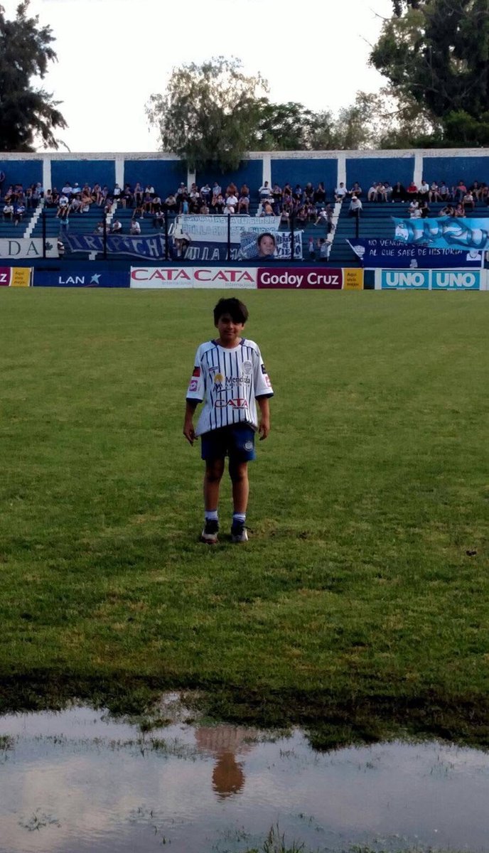 Tobyyy___'s tweet photo. La distancia nos separa, pero el amor no cambia 
Feliz aniversario al club que me vio crecer, siempre en mi corazón! 
#GodoyCruz #tomba 💙🤍 https://t.co/U3JCLWvLCL