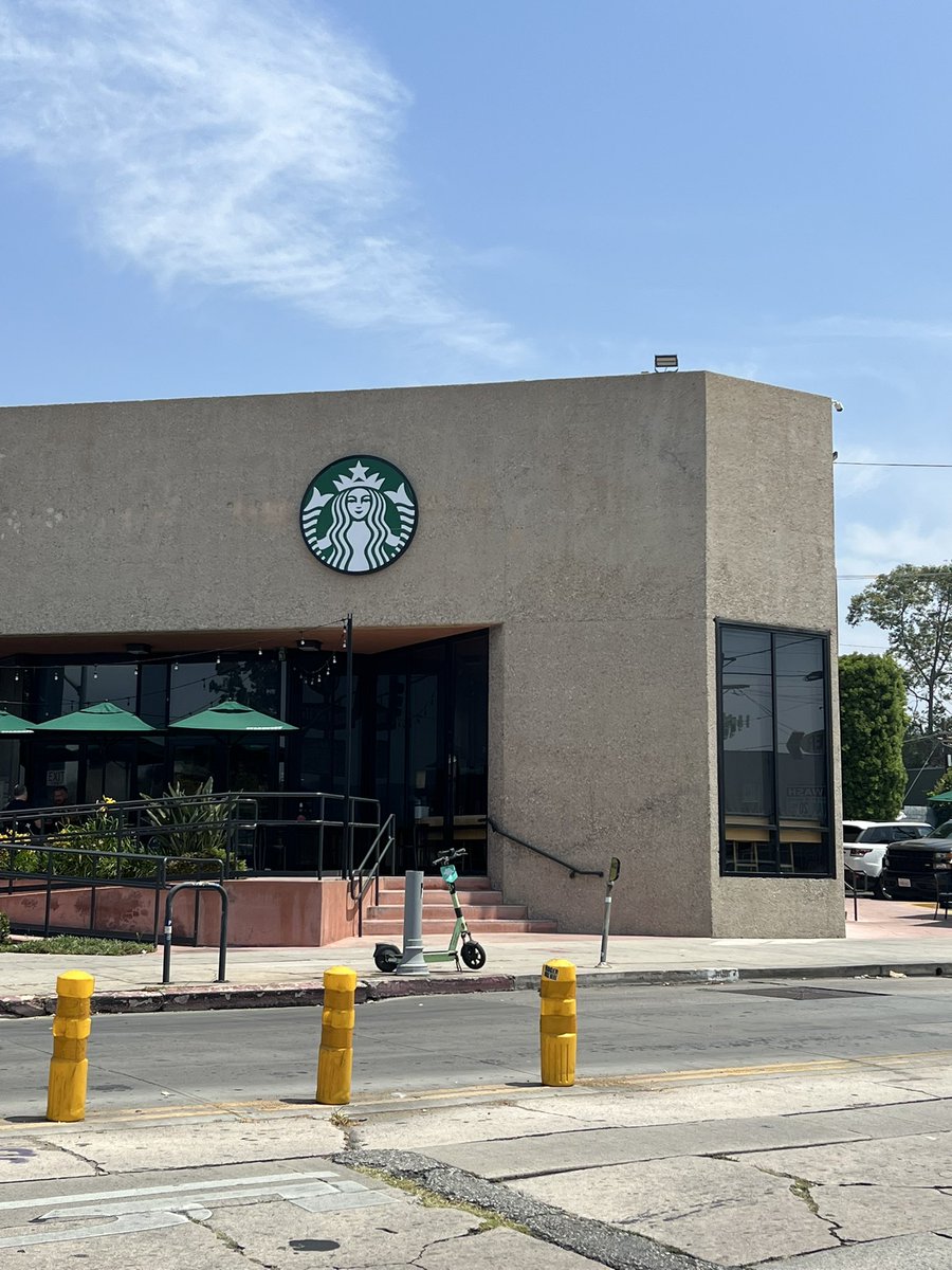The Los Feliz Starbucks where Danny and I met 18+ years ago 🥹