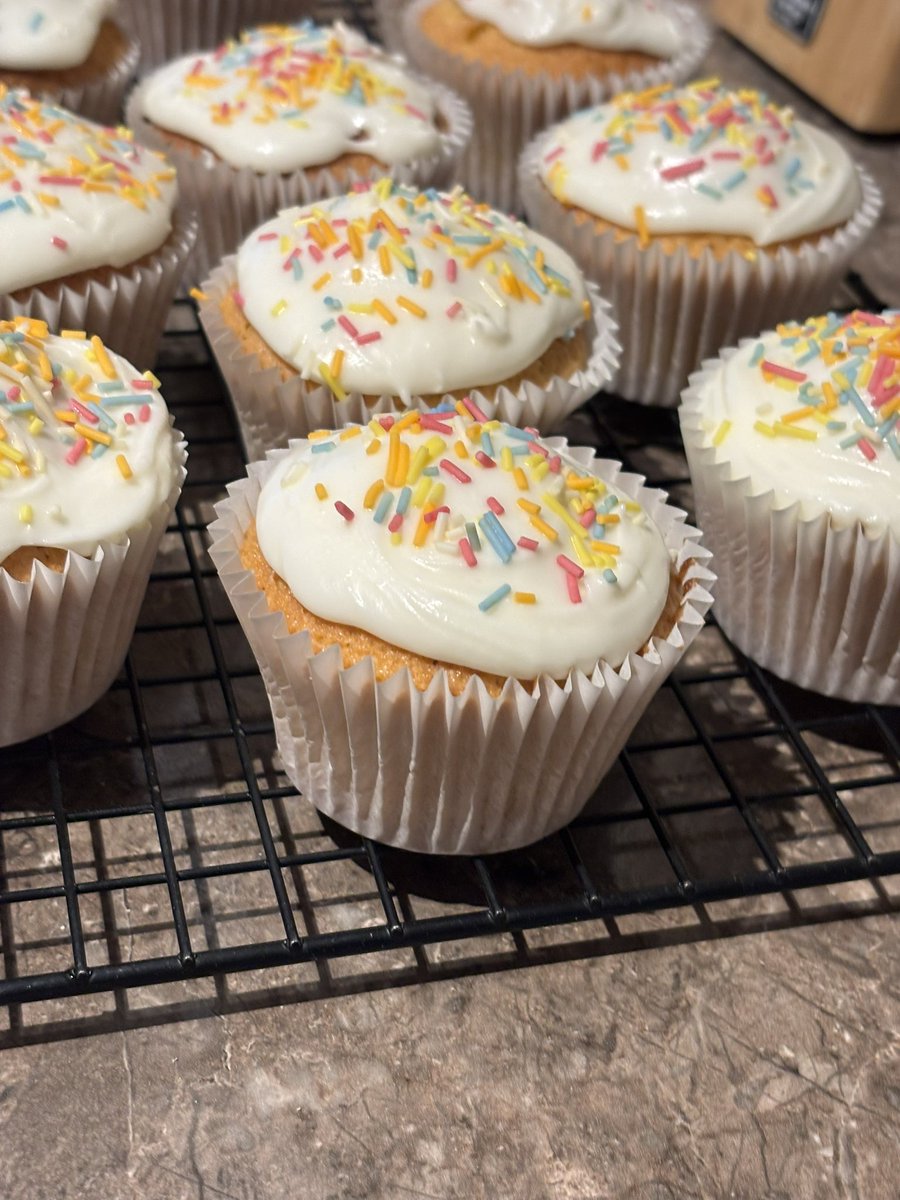 Sunday evening baking with the Golden Child - ready to start the last half term of the year!💪😋