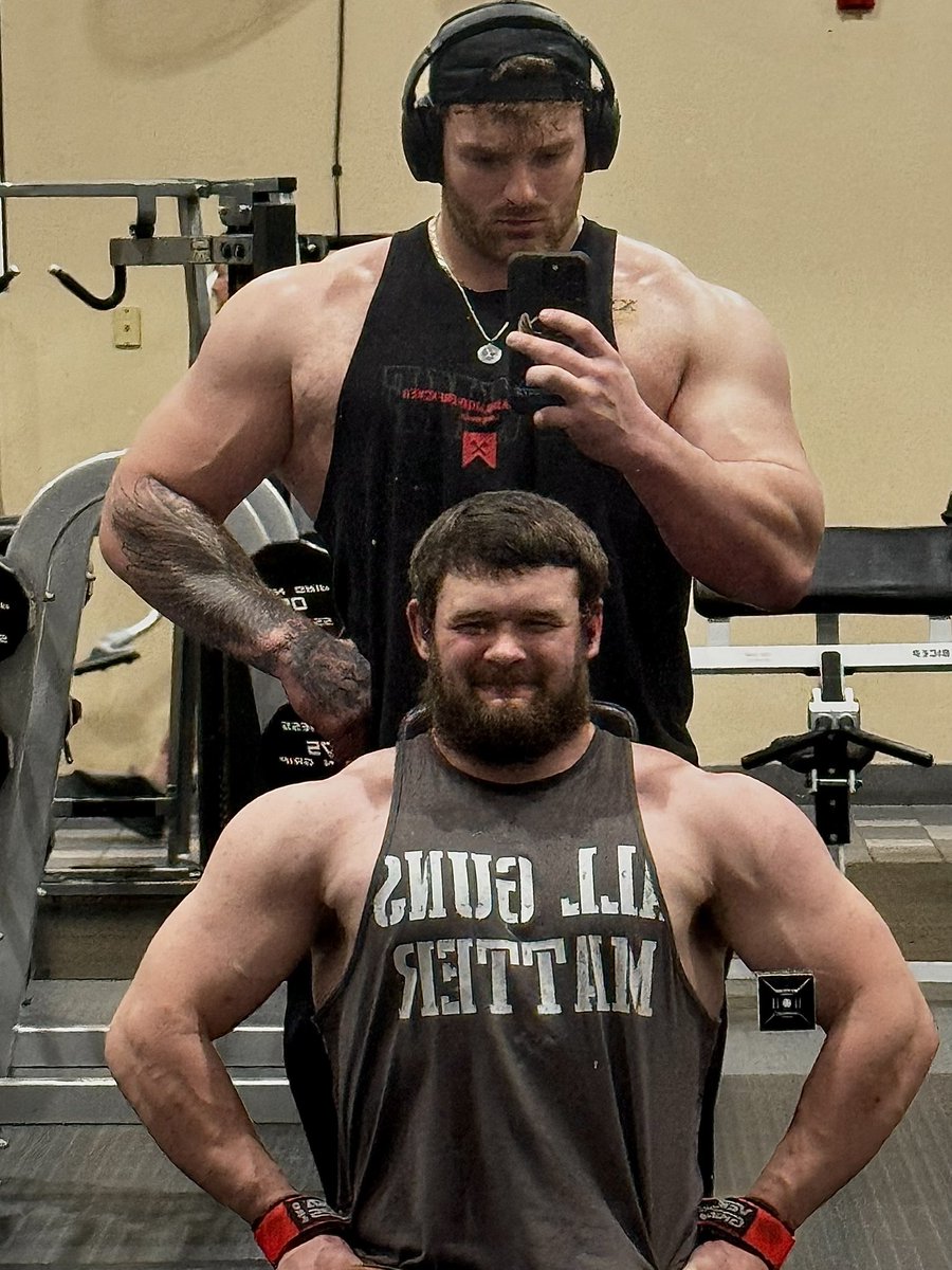 My boy <a href="/AthleticAlpha/">TheTrueAlpha (6'4" 275lbs)</a>  and I will be doing a collab tomorrow 😈 get ready for the ultimate drain 👀😎