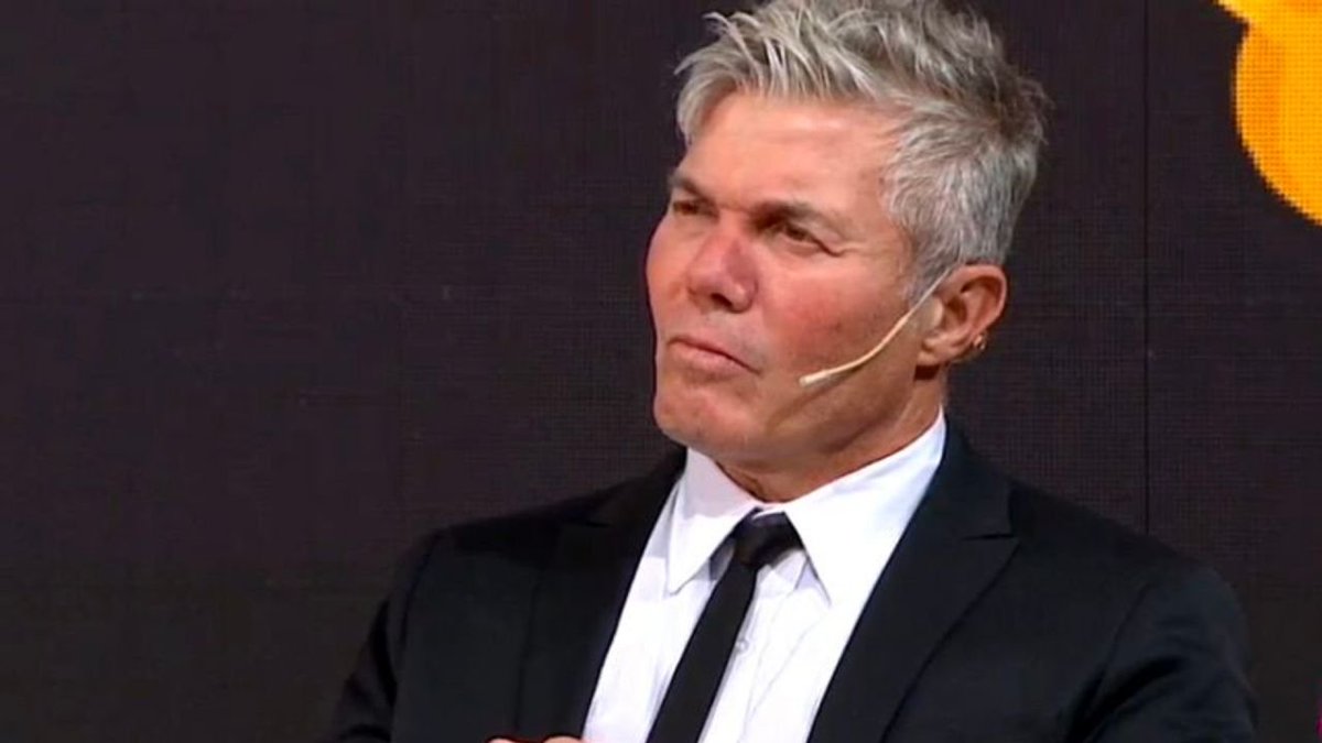 "Fernando Burlando"

Porque el mediático abogado contó cómo descubrieron que la jueza Makintach estaba grabando un documental.