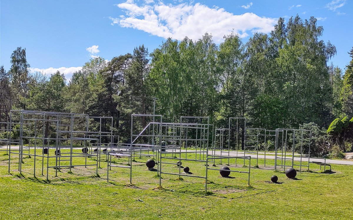 Well... Isn't something missing? Like...the children!
But they're probably inside looking at their screens...😟