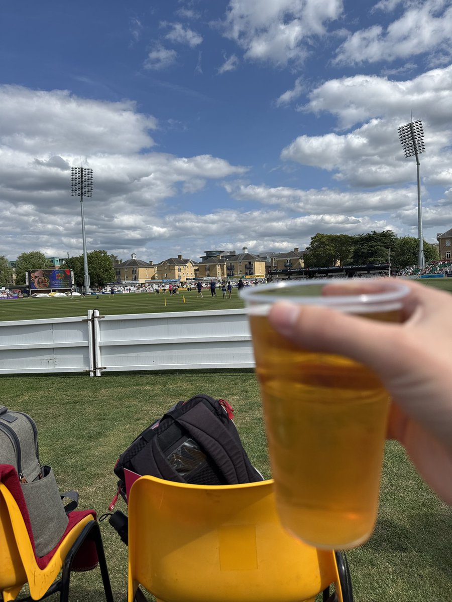 madsean86's tweet image. Beers and shirts (oh and cri…cket 😒)