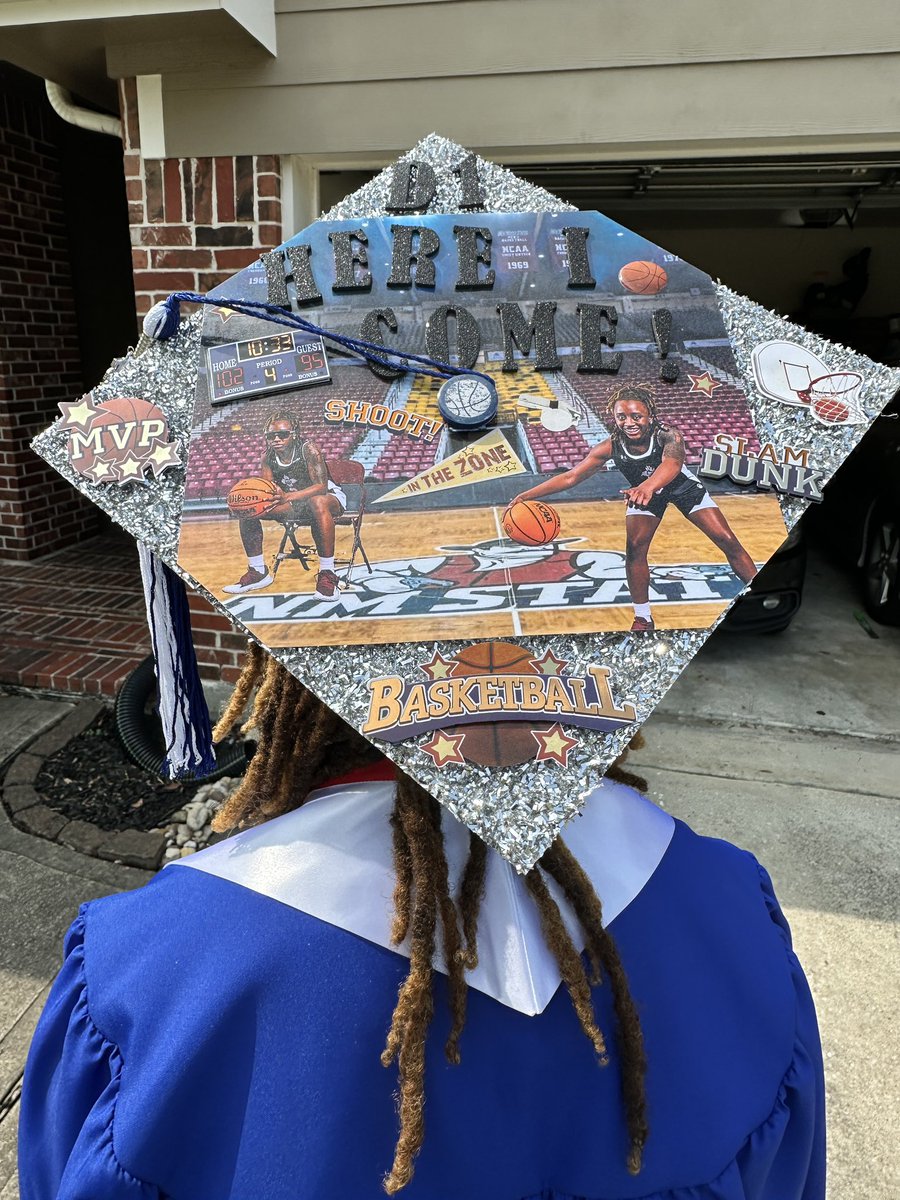 The end of an era 🥹 It’s time for our Dee Dee will walk across the stage graduating number 44 out of 900+ 

Goodbye K-12….Hello higher education 🎓

Live stream here: youtube.com/live/LEICIjZ6c…