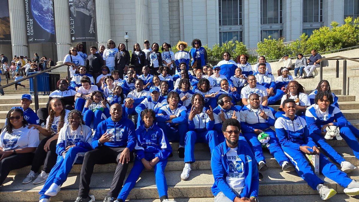 🎺 Newton High School SOUND FACTORY Band shined  in the National Memorial Day Parade in Washington, D.C. this past weekend. The students also explored many of our nation’s historic landmarks and deepened their understanding of U.S. history. We are so proud of them! 🇺🇸