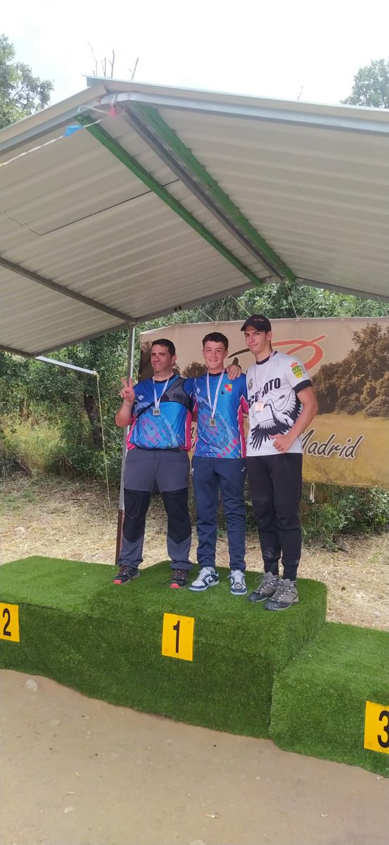 Tiene lugar el Campeonato de Madrid de Campo este fin de semana. En él contamos con numerosos deportistas de Leganés
En Recurvo Hombre conseguimos un doblete 🥇🥈 con Aarón y Marcos, y en Desnudo Hombre un🥈 de Iván
Enhorabuena a todos!
@leganesdeporte <a href="/aytoleganes/">Ayuntamiento de Leganés</a> <a href="/leganesactivo/">Leganés Activo</a>