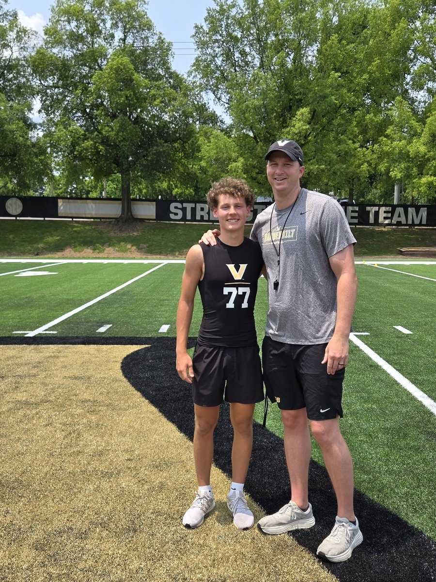 TysonRobbins28's tweet photo. Had a great time competing at Vanderbilt today! Solid charting session and proud to be one of 6 to make the finals. Finished the finals tied for 2nd in field goals! 💪🏽 Thanks coach LaPak and @CoachGallantST  for the awesome camp looking forward to the next few years #vanderbilt https://t.co/X958EiCQ0o