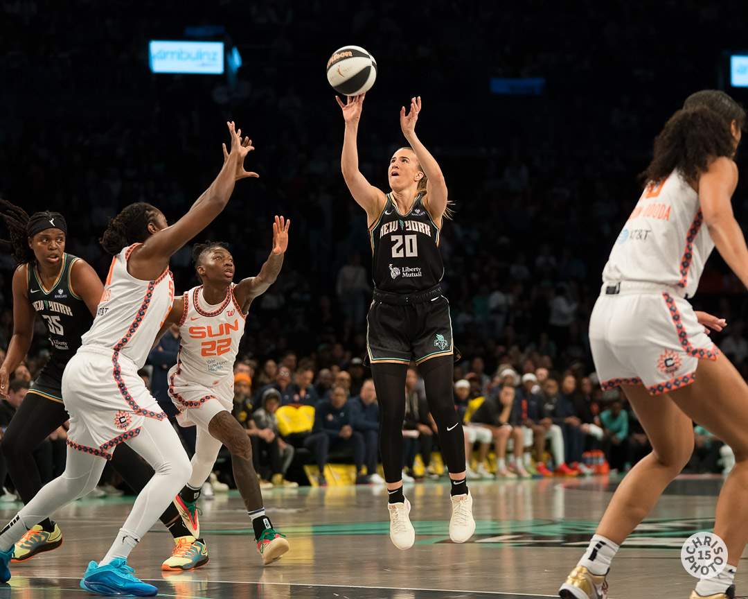 chrisphoto15's tweet image. The @nyliberty have the game well in hand over the @ConnecticutSun The Liberty lead 60-28 at the half.