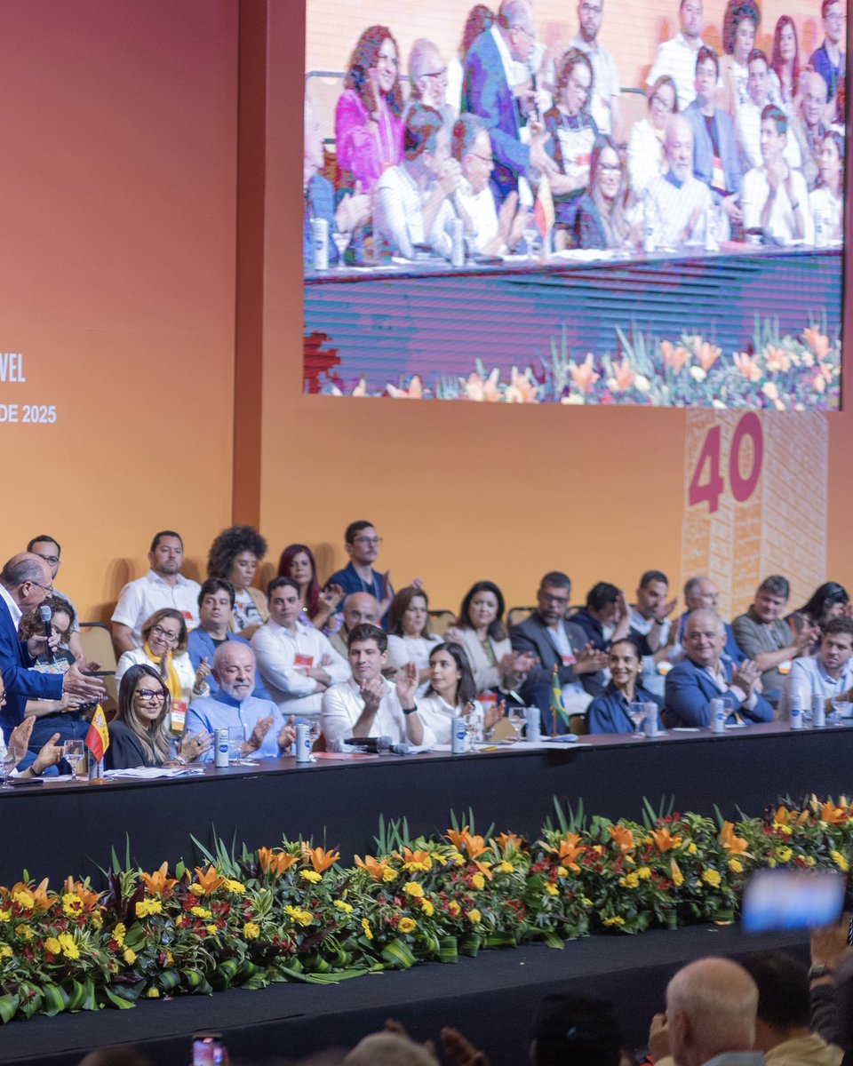 Pedro Campos (@pedrocampospe) on Twitter photo Viva o PSB, Viva João Campos🕊️🧡
Jovem, reeleito prefeito do Recife com uma votação consagradora e agora assumindo a presidência nacional do PSB, não tenho dúvidas de que <a href="/JoaoCampos/">João Campos</a> saberá conduzir o partido nesse novo momento.
João representa uma política que sabe misturar Viva o PSB, Viva João Campos🕊️🧡
Jovem, reeleito prefeito do Recife com uma votação consagradora e agora assumindo a presidência nacional do PSB, não tenho dúvidas de que <a href="/JoaoCampos/">João Campos</a> saberá conduzir o partido nesse novo momento.
João representa uma política que sabe misturar